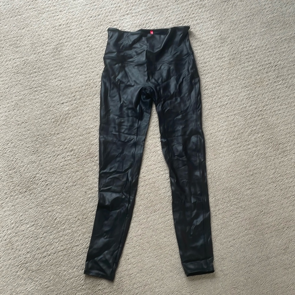 Spanx Faux Leather Shinny Legging size Large